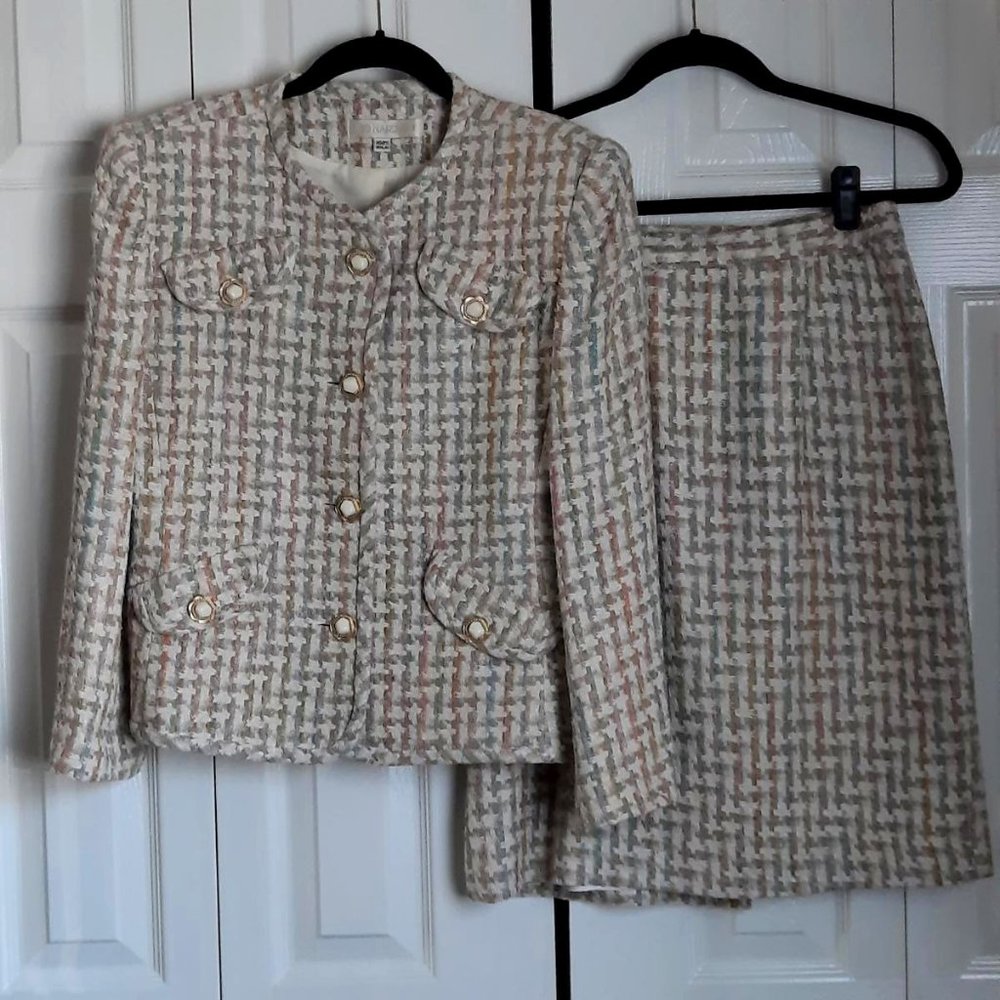 HP⭐ Vintage Leo Narducci Silk 2-Piece Tweed Suit Size 6P
